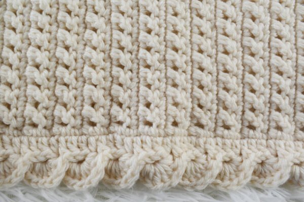 Cream swirly baby blanket set - Image 3