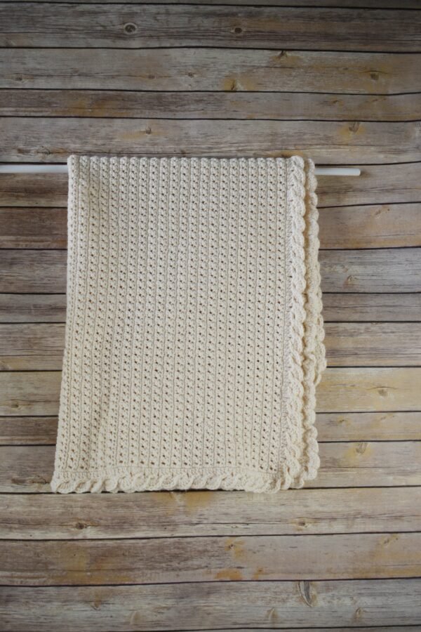 Cream swirly baby blanket set - Image 8