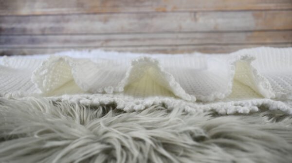 Snowy white mesh baby blanket set - Image 5