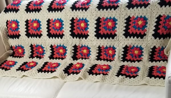 Pink daisy blanket/throw