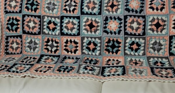 Peachy granny square blanket - Image 2