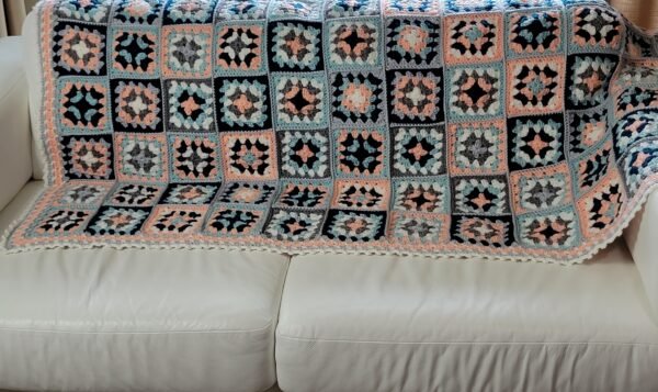 Peachy granny square blanket - Image 3