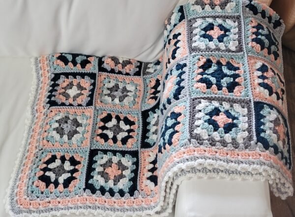 Peachy granny square blanket - Image 8