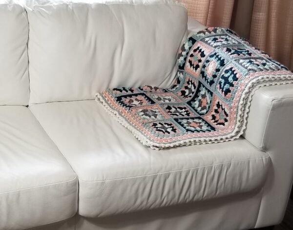 Peachy granny square blanket - Image 9