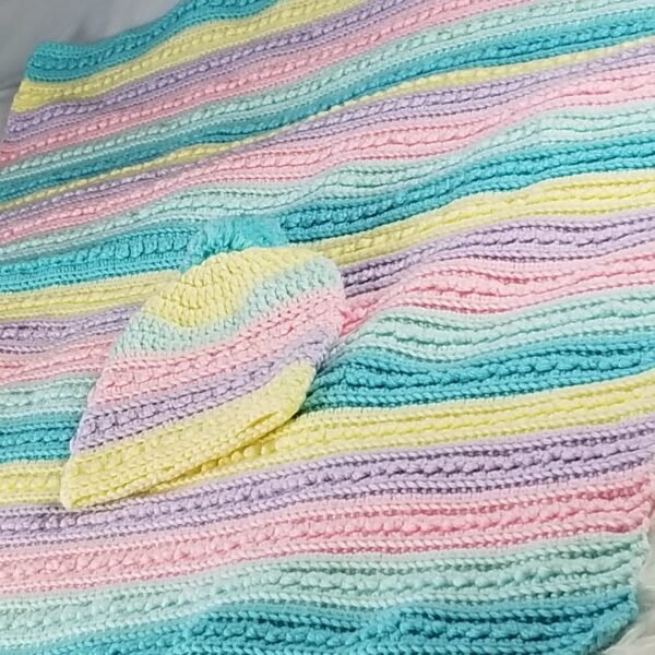 Textured multicolored strips baby blanket - Image 4