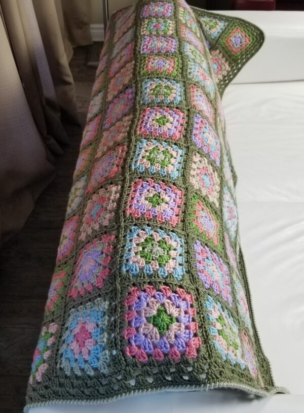 Forest blooms granny square blanket - Image 4