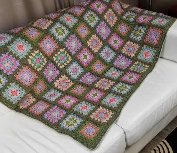 Forest blooms granny square blanket - Image 2